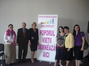 Prezentarea "Unul dintre noi" la conferinta anuala a Aliantei pentru Familii din Romania